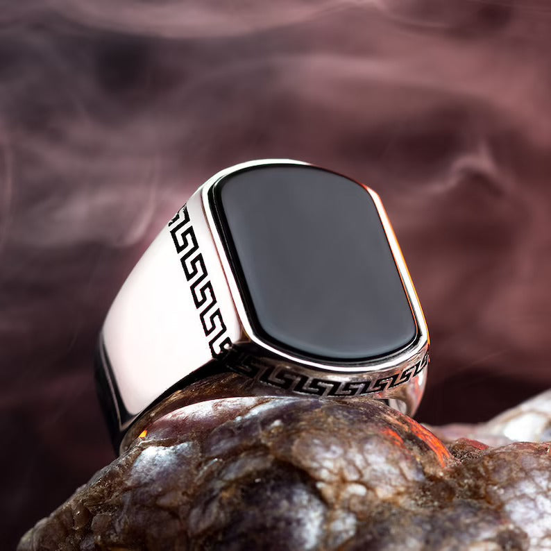 MODERN MOTIF BLACK ONYX RING